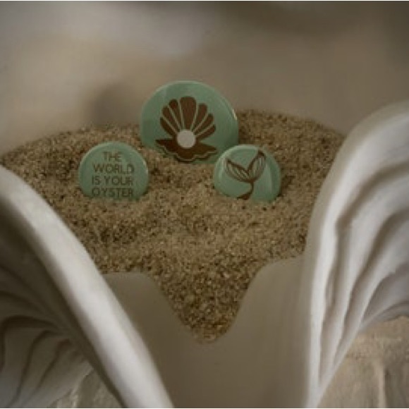 Metal Button Pins - Picture 2 of 3